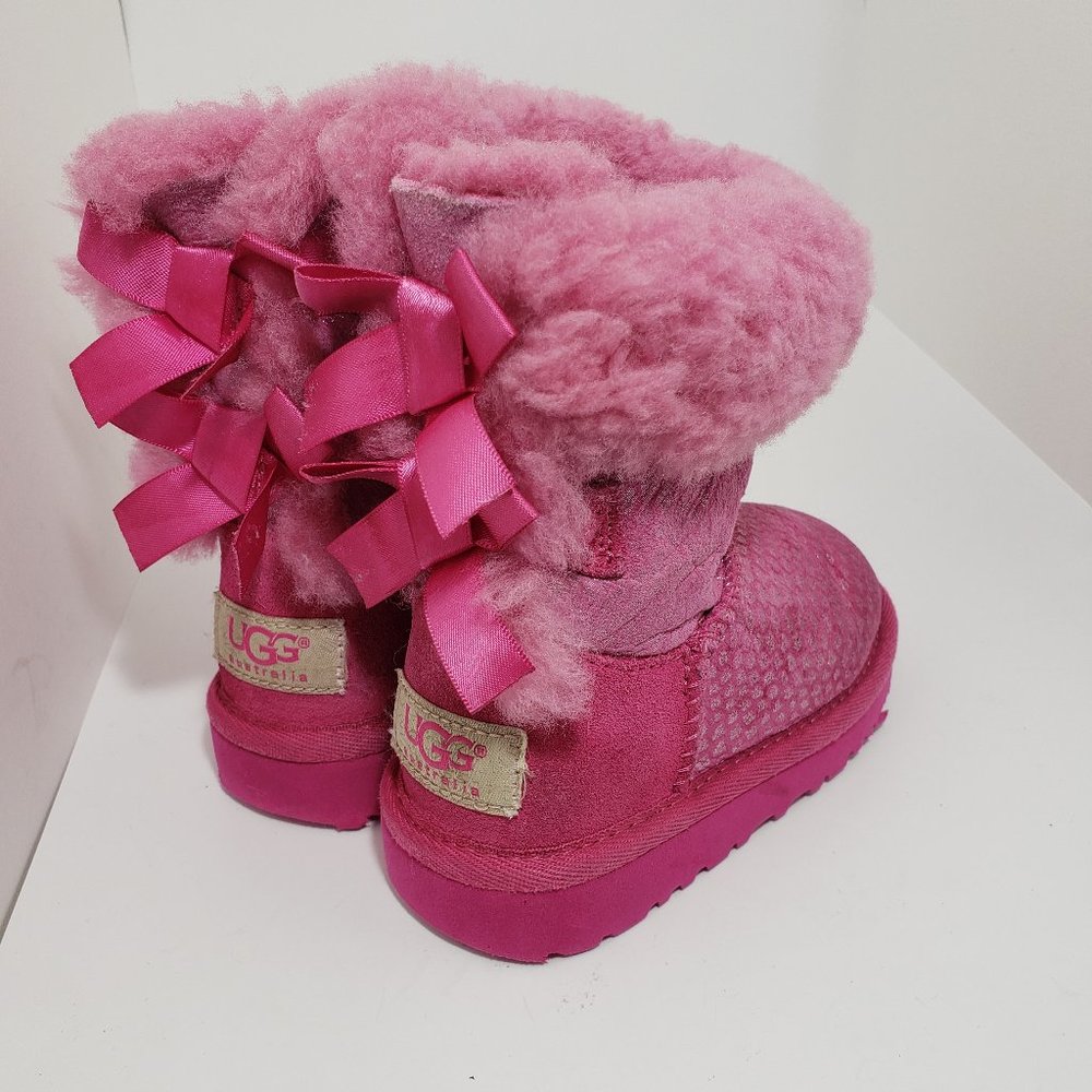 UGG Bailey Bow boots pink toddler girl size 7